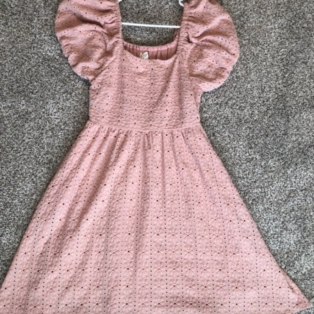 Women's Pink Knee-length dress size small